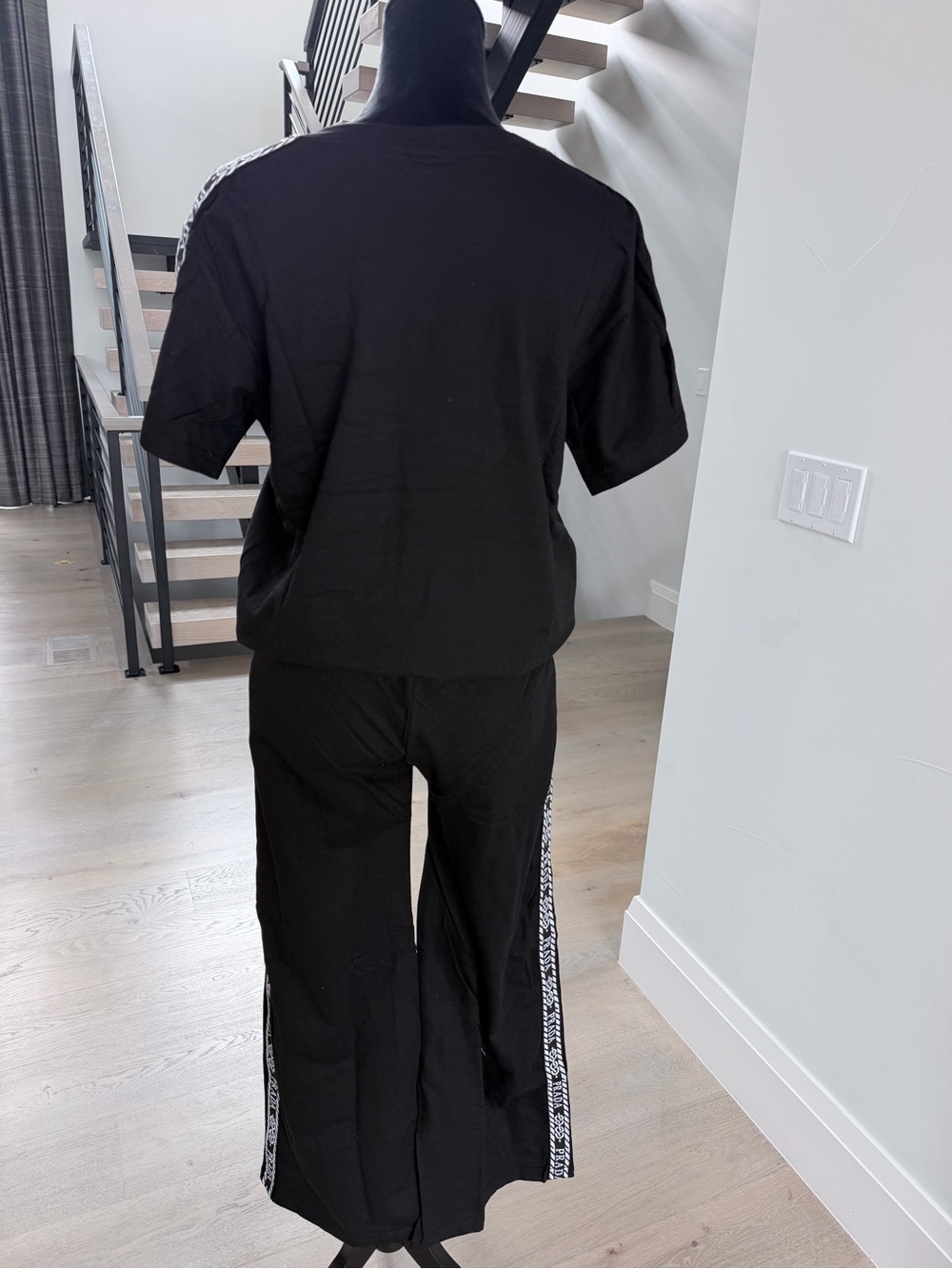 Black Wide-Leg Pants and matching Tee Set size S - Picture 5 of 11